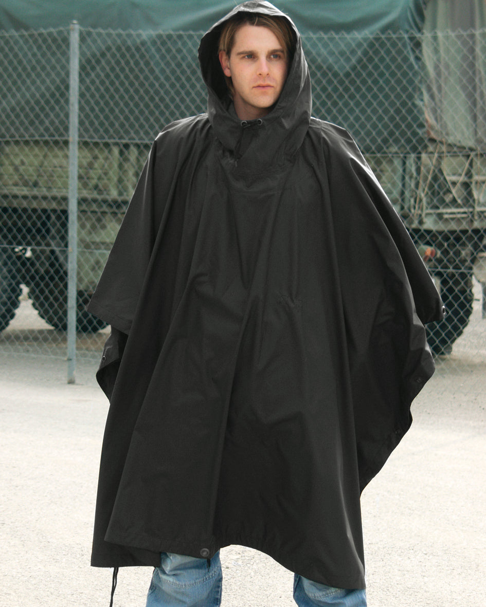 PONCHO PE R/S 780GR. in 4. Farben