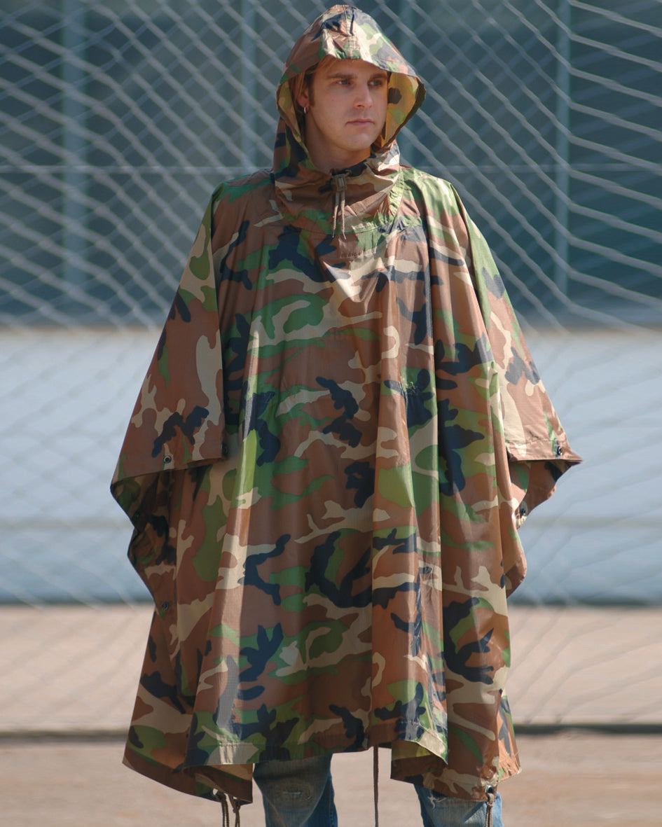 PONCHO PE R/S 780GR. in 4. Farben