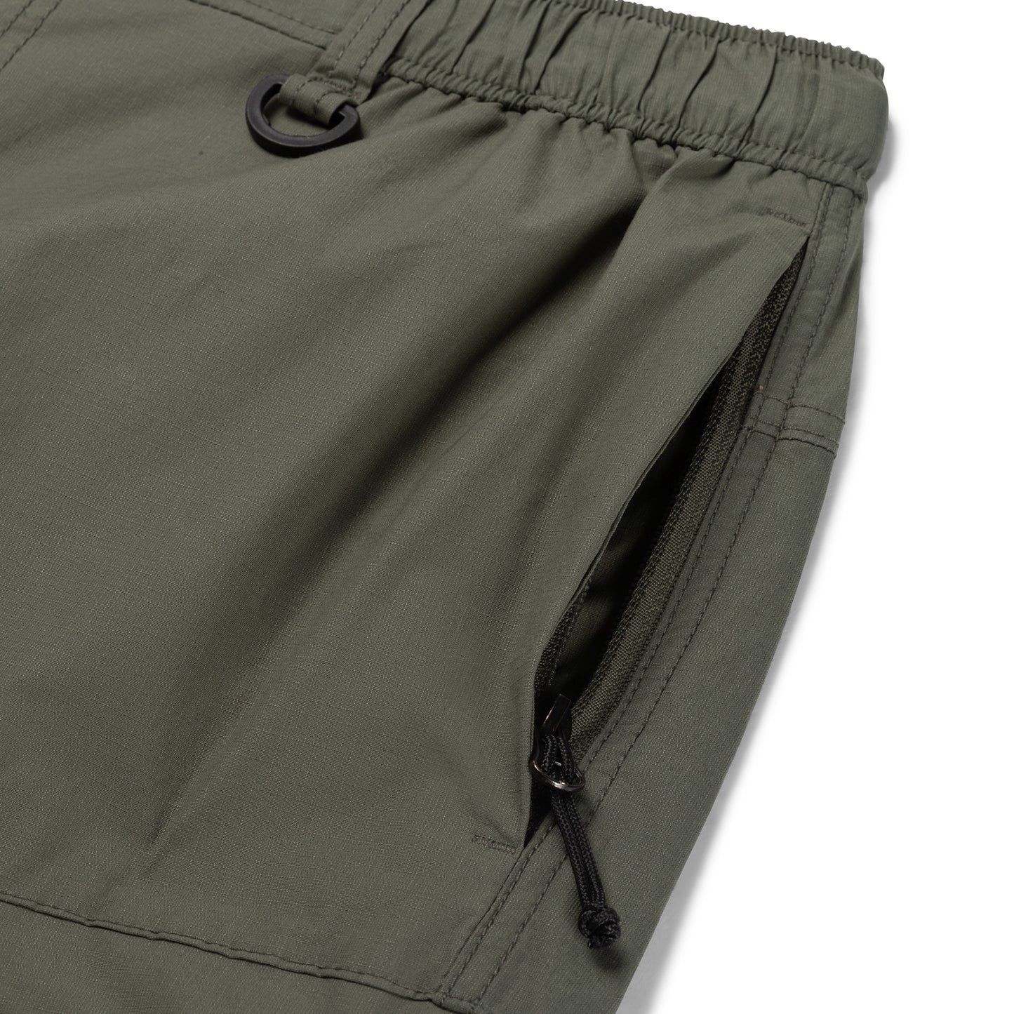 TRAIL SHORTS in 2. Farben